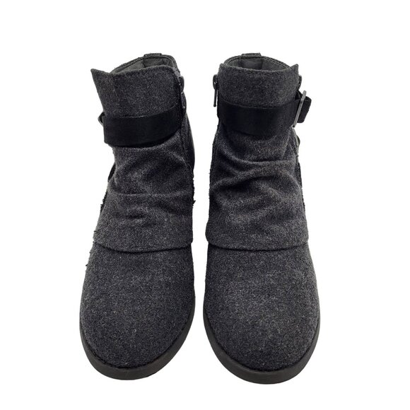 SO Garlic Grey Hidden Wedge Ankle Booties Boots Ruched Buckle Side Zip Womens 9M - Picture 5 of 10